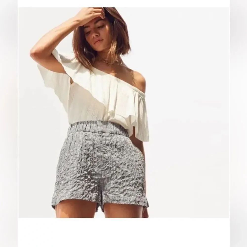 Urban Outfitters | UO Silence + Noise Plaid Cotton Shorts | L